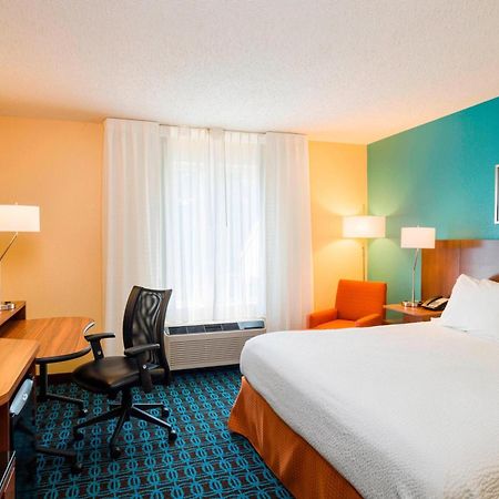 Fairfield Inn & Suites By Marriott Allentown Bethlehem/Lehigh Valley Airport Exterior photo
